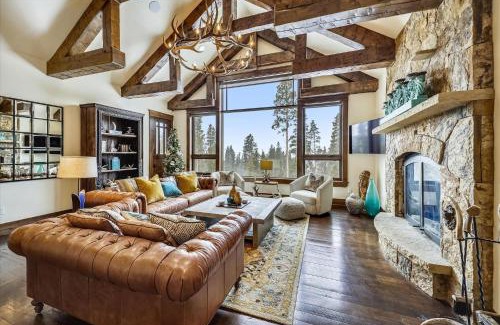 Forest Hills House | The Great Escape home