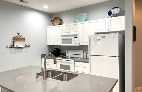 Sea Trail House | The Great Escape - Updated and spacious condo