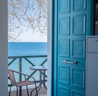 Longos Apartment | The Greek Getaway