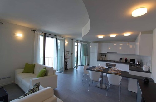 Lezzeno Apartment | The Green house on the Lake