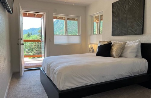 Green Mountain Falls Cabin | The Green Mountain Falls Lodge