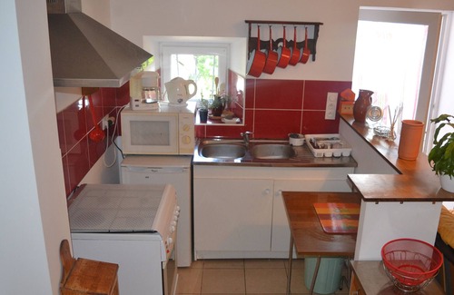 Grezes Apartment | The Green Nest in Saint Sulpice sur Célé welcomes you with your dog