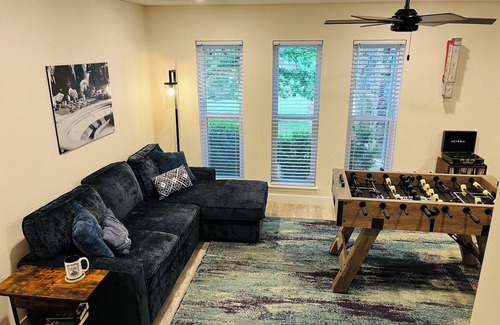 Mount Ida House | The Grotto - Family-sized retreat on 10 acres of pristine forest. Pet friendly!