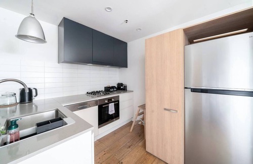 Arncliffe Apartment | The Grove Convenient Riverside Living