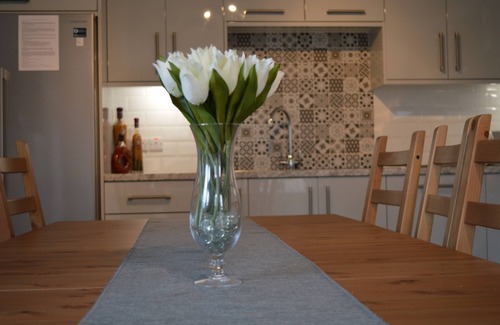 Portrush House | The Grove, Portrush. Deluxe holiday home, 10 beds 14 guests 6 bedrooms