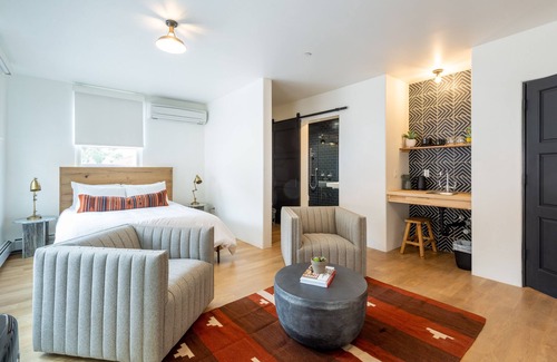 Downtown Santa Fe Hotel | The Haddie - Stunning studio steps from Plaza w/free parking