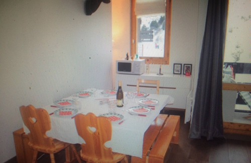 Meribel-Mottaret Apartment | the Hameau de Méribel-Mottaret 9 people