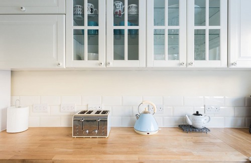 Elephant and Castle House | The Hampton Residence