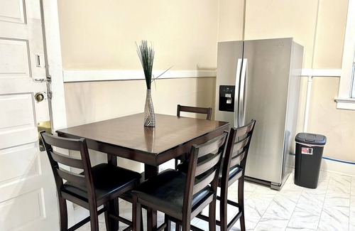 Evansville Apartment | The Harrison G - Luxury 1BD/1BA in downtown Evansville