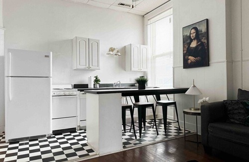 Evansville Apartment | The Harrison H/1BR/1BA Downtown Apt