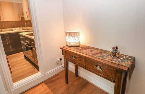 Buxton Cottage | THE HAVEN, character holiday cottage, with a garden in Buxton