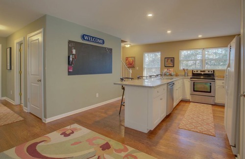 Lynn House | The Haven Charming Tryon House Pet Friendly
