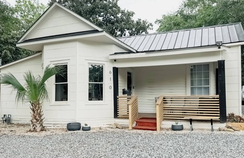 Biloxi Cottage | The Haven - Downtown OS with Pool & Pool House!