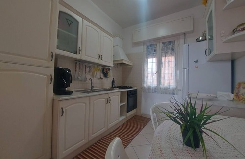 Ardea House | "The Hawthorn Pitchers" Apartments