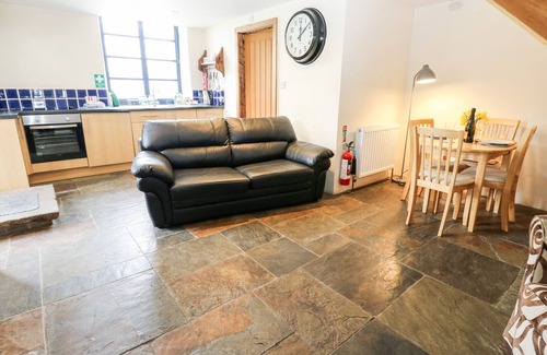 High Peak Cottage | The Hay Barn