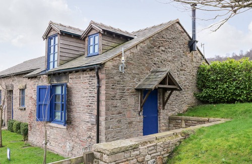 High Peak Cottage | The Hay Barn