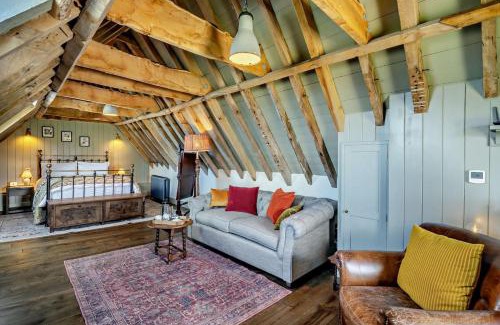 Martlesham Heath House | The Hayloft at Ryes Farm
