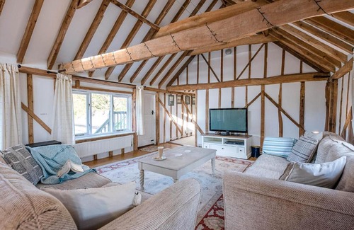 Framlingham House | The Hayloft Boundary Farm, Framlingham