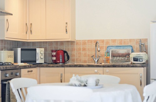 Sandown Cottage | The Hayloft, former countryside milking parlour