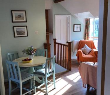 Llanvair Kilgeddin Apartment | The Hayloft