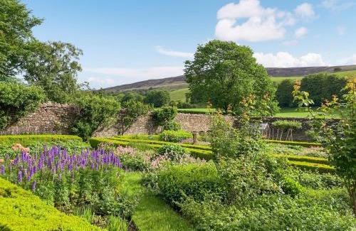 Wing House | The Hayloft