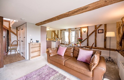 Saxmundham House | The Hayloft, Valley Farm Barns Snape,