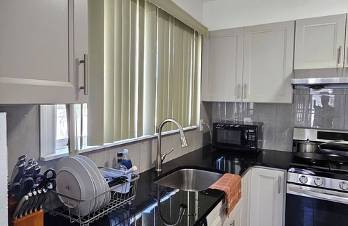 Hicksville House | The Heart of Hicksville House