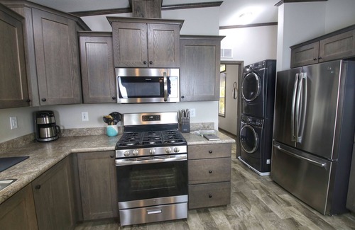 Carlsville Cabin | The Hein Cottage-Beautiful 2 bedroom hideaway in the heart of DC