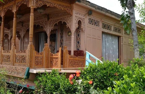 Dal Lake Hotel | The Heritage Group Of Houseboats