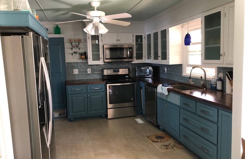 Tuscumbia House | The Heron House - Lakefront Home