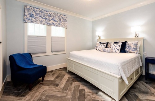 Union Pier House | The Herringbone Suite 5 at Union Pier Summer House