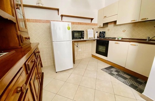 Marina di Massa House | The hidden cottage: delightful vacation home just minutes from the sea