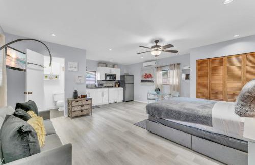 North Miami Villa | The Hidden Gem - Private Cottage in Biscayne Park