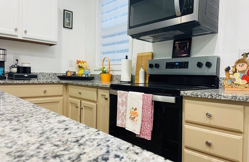 Williamsburg Apartment | The Hidden Gem – Serene Vibes in a Prime Location