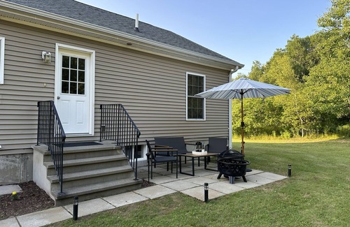 West Enfield House | The Hidden Oasis, Duplex A. Close to almost everything!