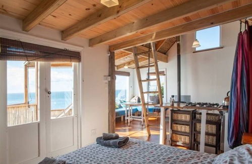 Fish Hoek House | The hide away cottage - coastal dream getaway!