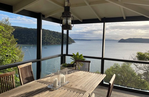 Great Mackerel Beach House | The Hideaway Beach House perched on the headland of Great Mackerel Beach