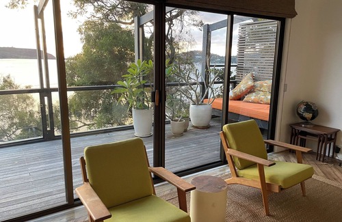 Great Mackerel Beach House | The Hideaway Beach House perched on the headland of Great Mackerel Beach