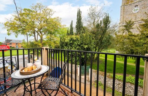 Great Massingham House | The Hideaway