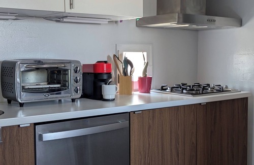 West University Apartment | The Hideaway on 4th