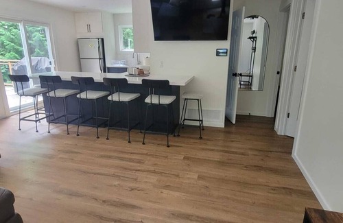 Trent Lakes Cabin | The Hideaway-Three bedroom cottage by Crystal lake