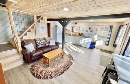 Burnham Cabin | The Hideout Cabin | Steps to the Beach