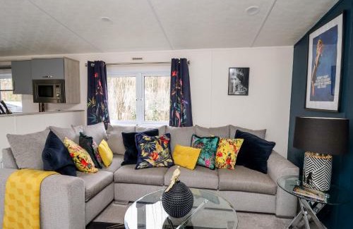 New Quay House | The Hideout