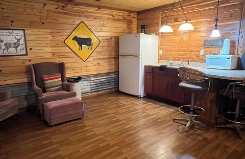 Minden Cabin | The Hideout @ Yellow Rose Canyon