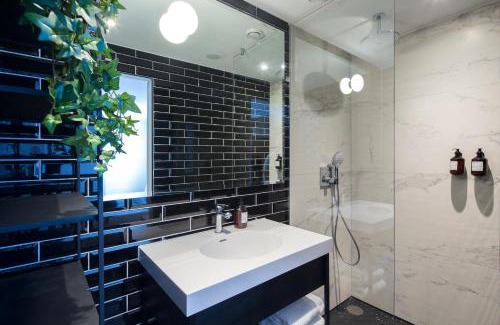 Burgwallen Nieuwe Zijde Hotel | The Highland House