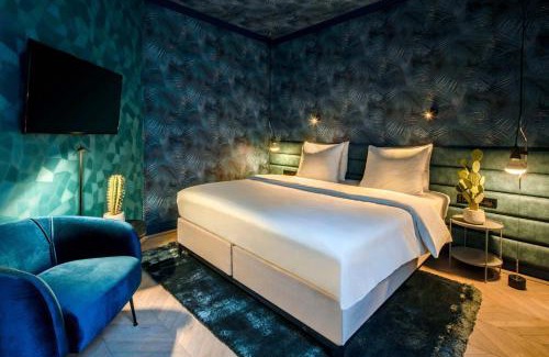 Burgwallen Nieuwe Zijde Hotel | The Highlander Amsterdam