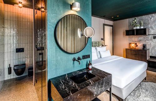 Burgwallen Nieuwe Zijde Hotel | The Highlander Amsterdam
