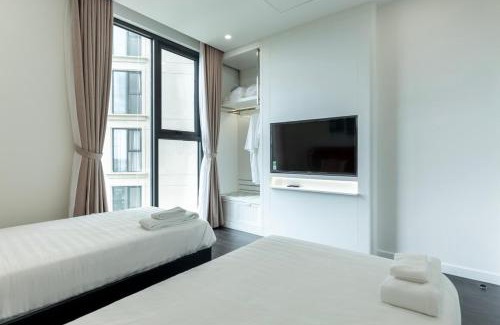 Cua Duong Apartment | The Hillside