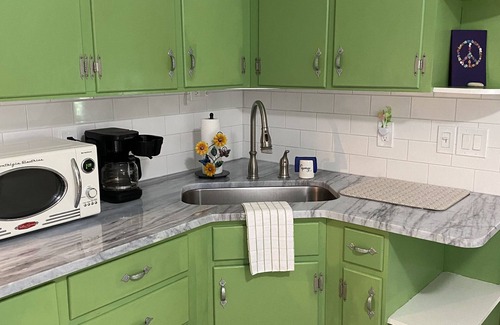 Parrot Cove House | The Hippie Hideout