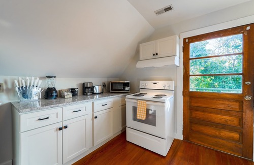 Wilmington Historic District Apartment | The Historic Lovely Loft ~ Walk to Downtown Wilmington!